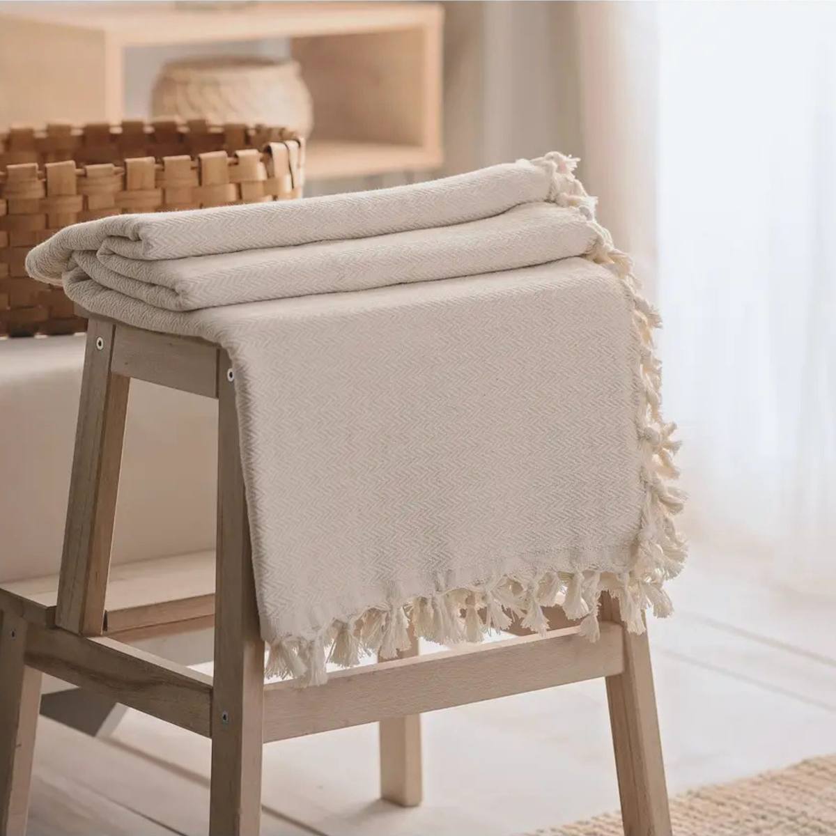 100% Organic Cotton Throw Blanket: Cream